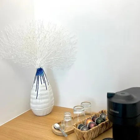 Couette-café Amami 4*
