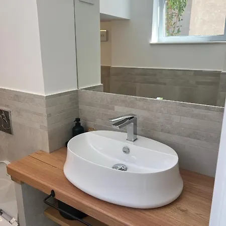 Amami فندق مبيت وإفطار