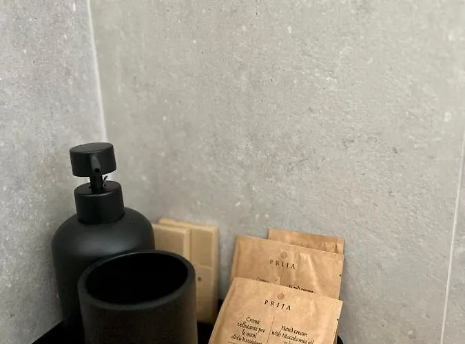 Amami Oda ve Kahvaltı Anacapri (Isola di Capri)